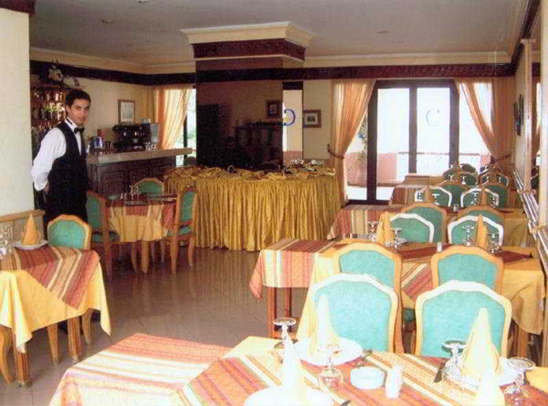 Fredj Hotel Tanger Étterem fotó